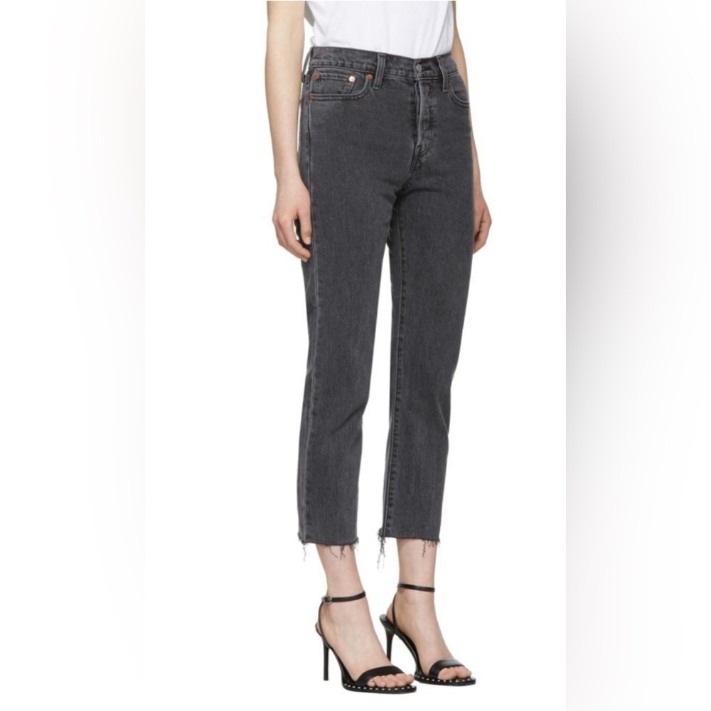 Levi's grey wash Wedgie -straight jean -raw hem buttonfly high waist Sz 30 -EUC​ - Picture 2 of 6